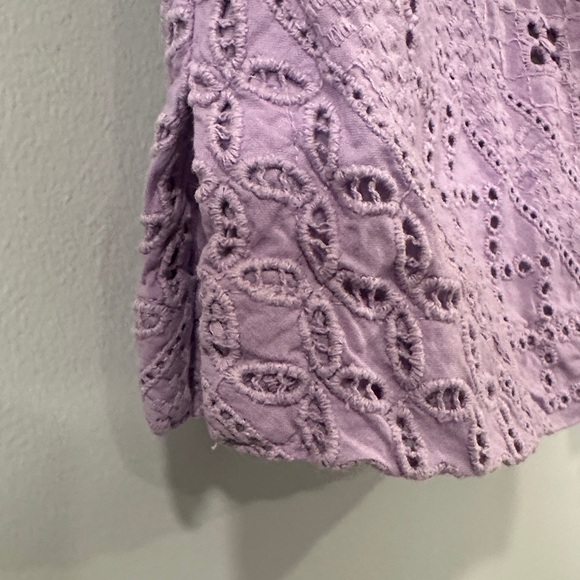 Talbots Lavender Eyelet Sleeveless Blouse 100% cotton size 12 light lilac - Picture 5 of 9